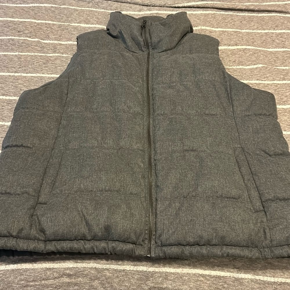 Old navy warmest vest no signs of wear
